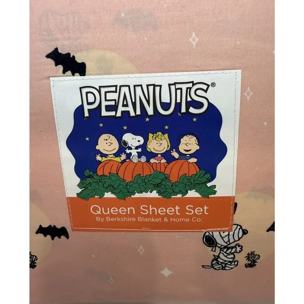 Peanuts Halloween‎ Snoopy Woodstock Mummy Bats Moon Stars PINK Queen Sheet Set
